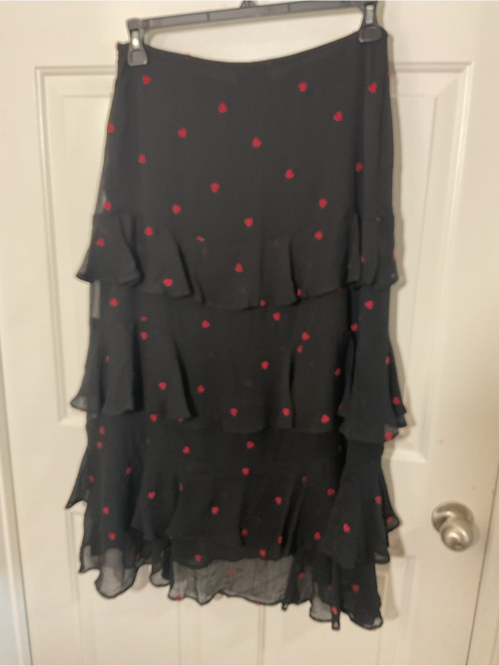 CeCe Black Tiered Ruffle Midi Skirt Red Heart Print Size 10 Romantic NWT - Picture 8 of 11